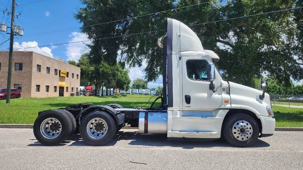 2018 Freightliner Cascadia image 5