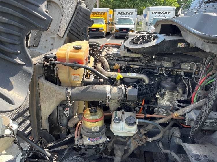 2018 Freightliner Cascadia image 2