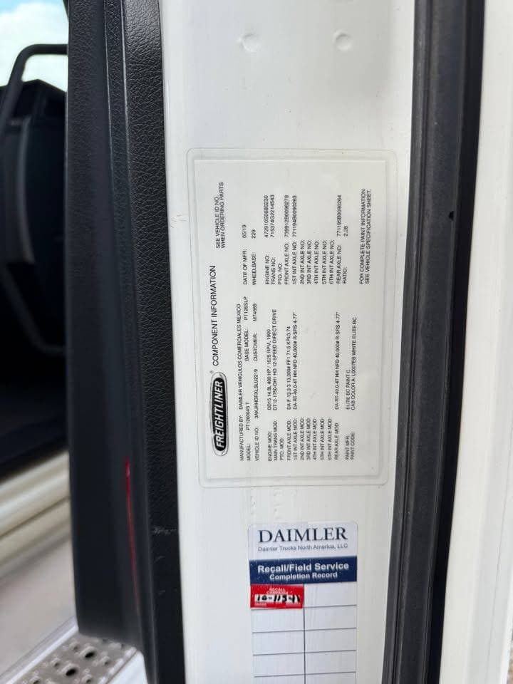 2020 Freightliner Cascadia image 5