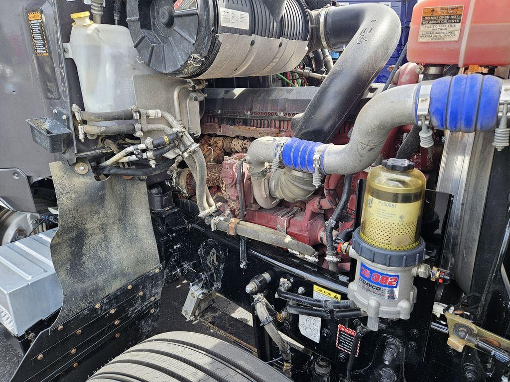 2020 Mack Pinnacle image 16