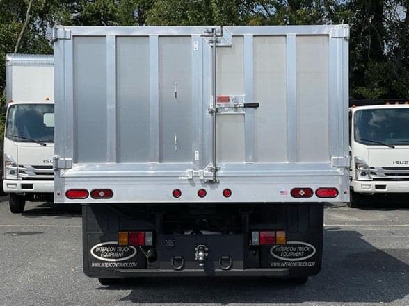 2024 Isuzu NRR image 8