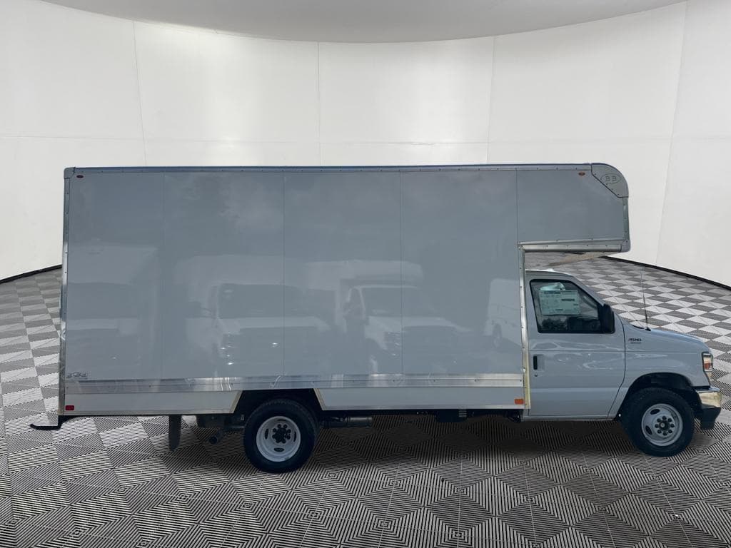 2026 Ford E-350SD Base Box Van image 2
