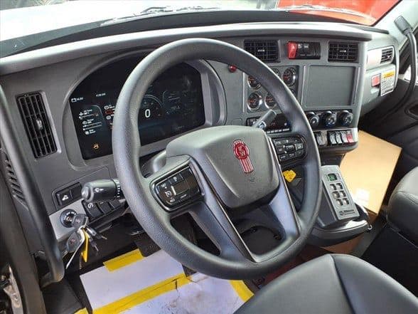 2026 Kenworth T880 image 10