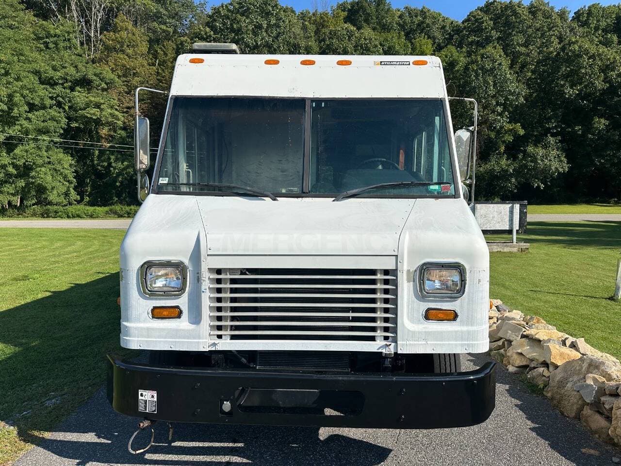 2014 Freightliner MT45 image 2