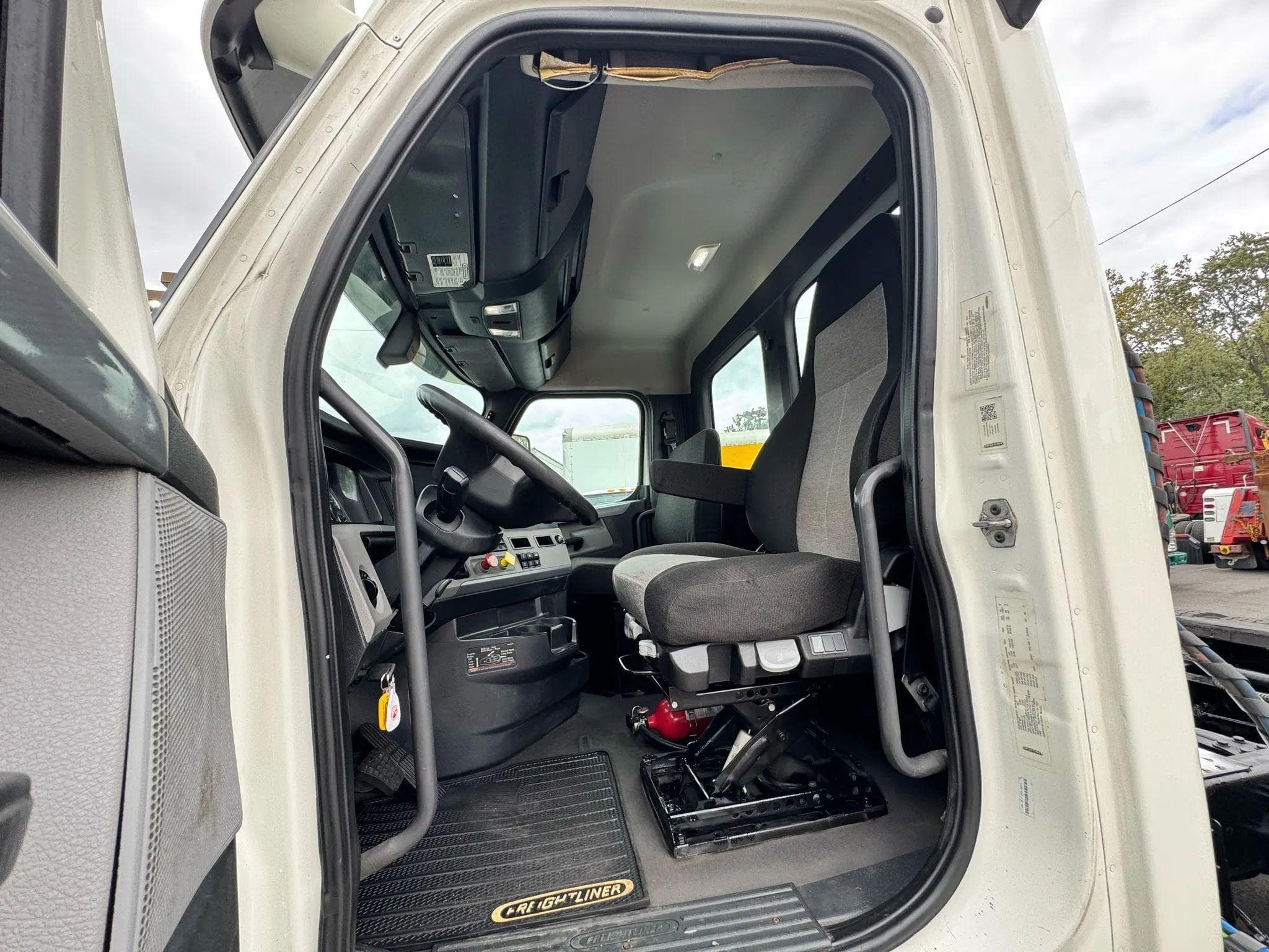2018 Freightliner Cascadia image 7