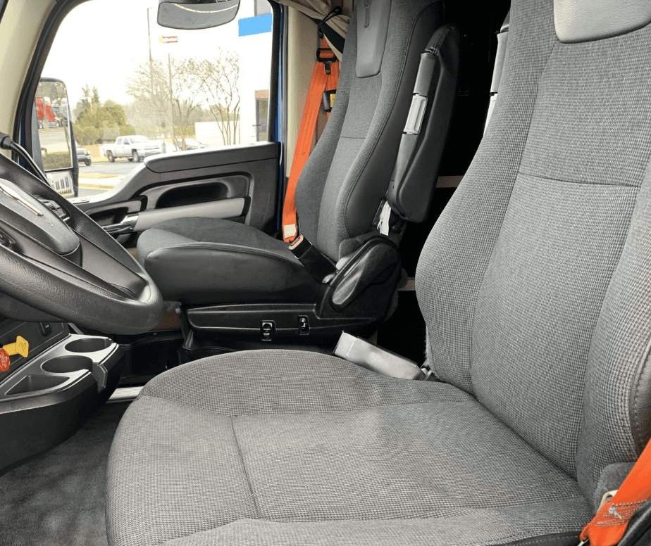 2023 Kenworth T680 image 4