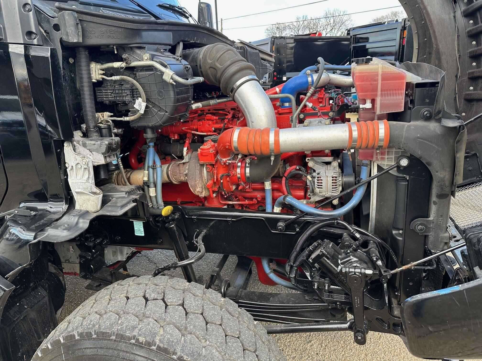 2023 Kenworth T880 image 9