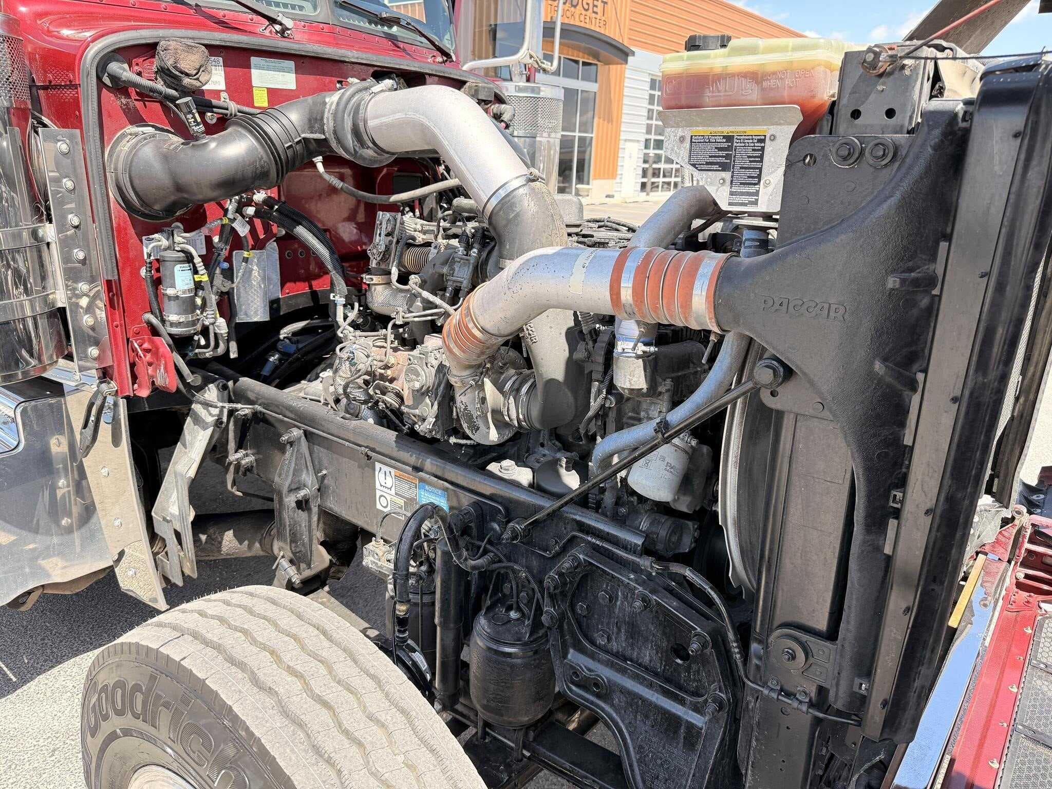Used 2020 PETERBILT 389 Conventional - Sleeper Truck in Heyburn, ID image 6