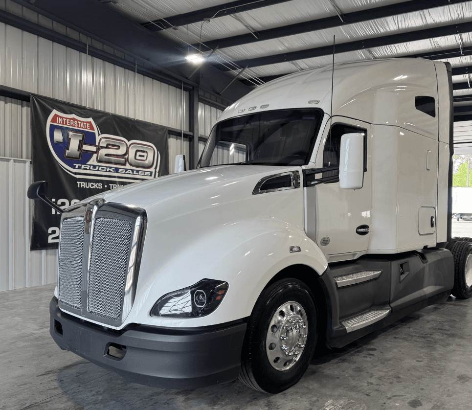 2020 Kenworth T680 image 2
