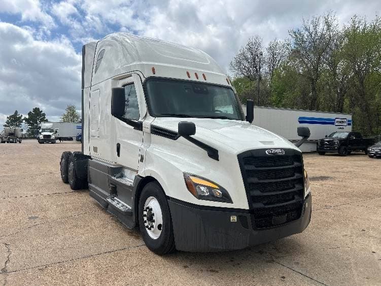 2023 Freightliner Cascadia 126 image 1