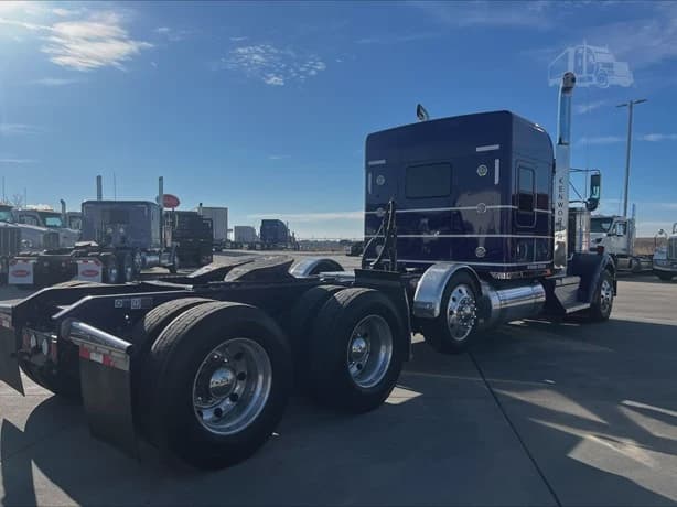 2021 Kenworth W9 Series image 6