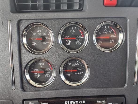 2025 Kenworth T880 image 20