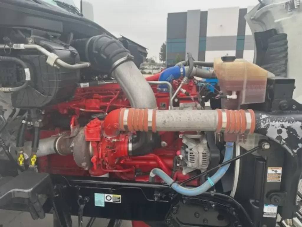 2022 Peterbilt 579 image 6