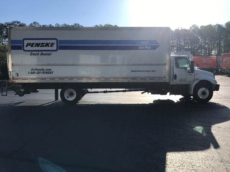 2022 International MV607 Box Truck - 220HP, 6 Speed Automatic, Roll up Door image 15