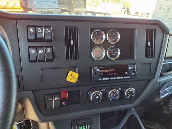 2025 Kenworth D5 image 8