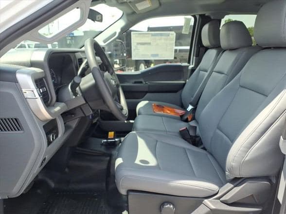 2026 Ford F350 SD XL image 9