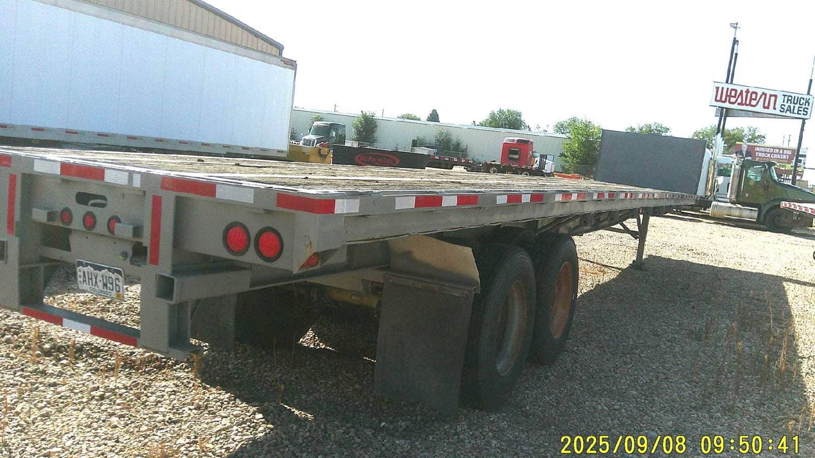 1988 Great Dane 48ft Flatbed Trailer image 5