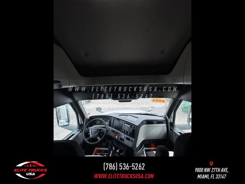 2022 Freightliner Cascadia image 25