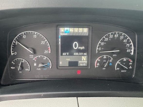 2021 FREIGHTLINER CASCADIA 116 TNF211169 Web image 8