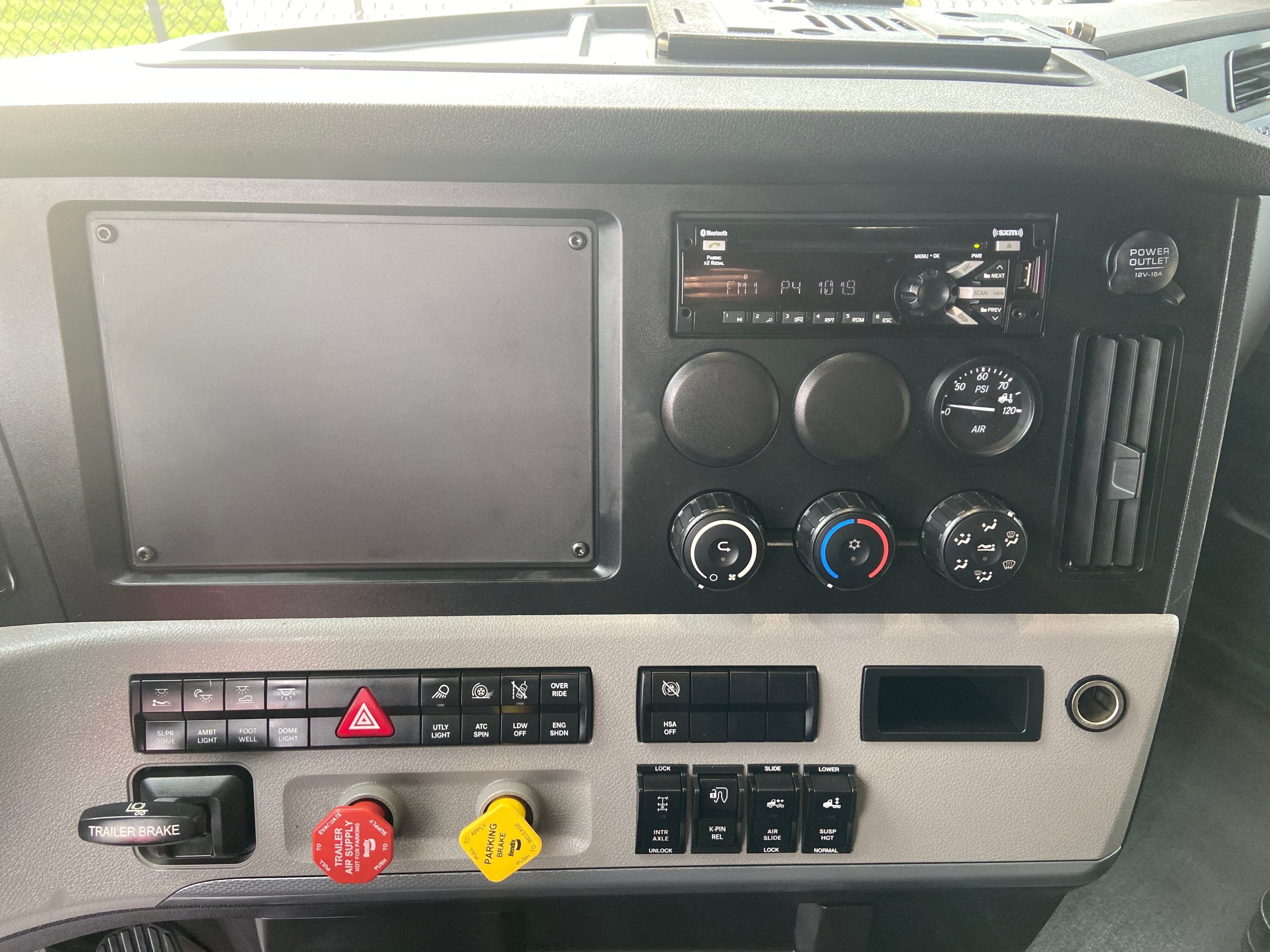 2021 Freightliner Cascadia image 13