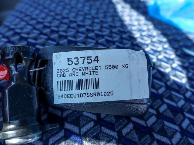 2025 Chevrolet 5500 XG LCF Gas Work Truck 20'x102"x91" Box Truck image 16