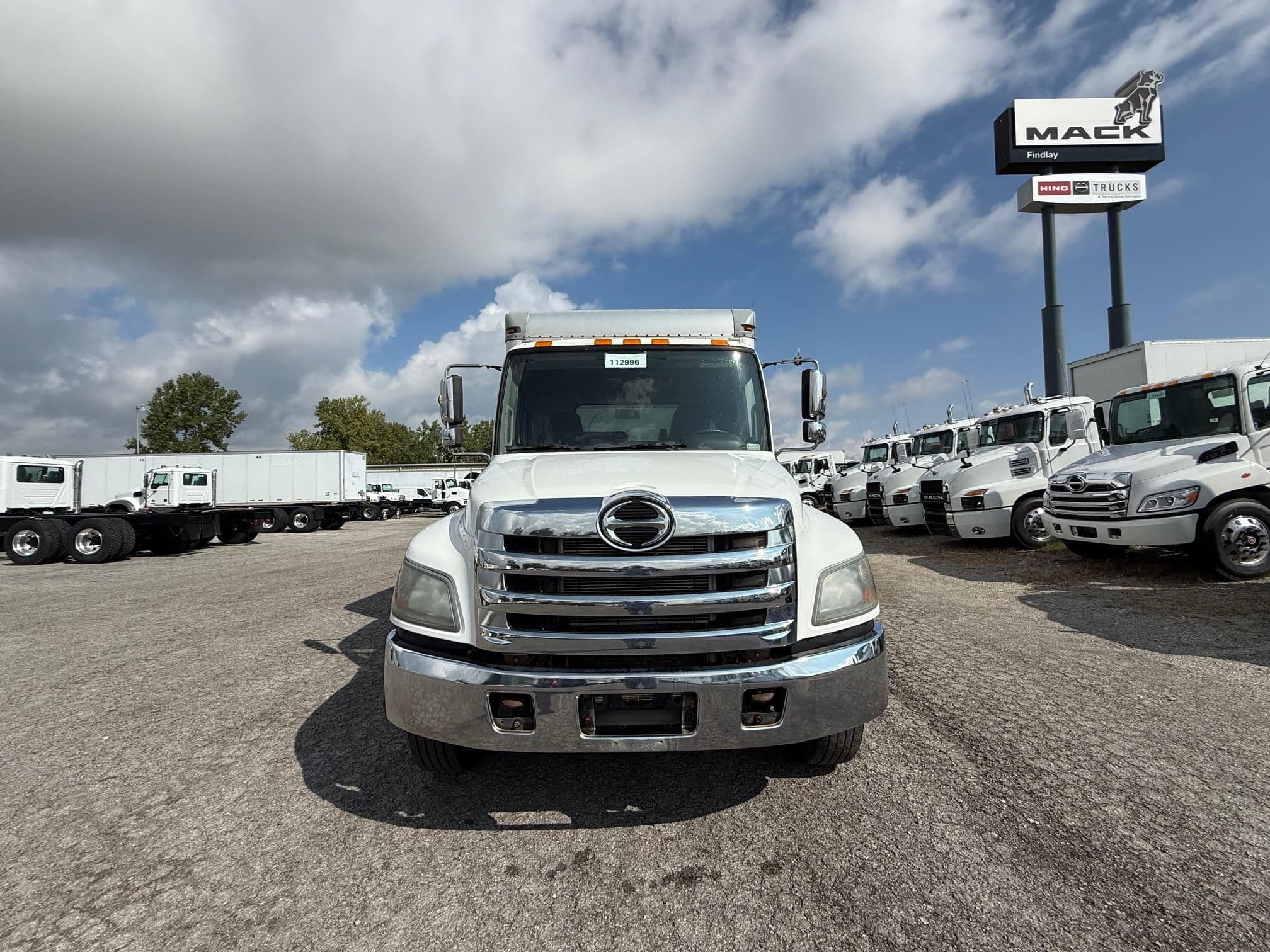 2017 HINO 268A 112996 image 3