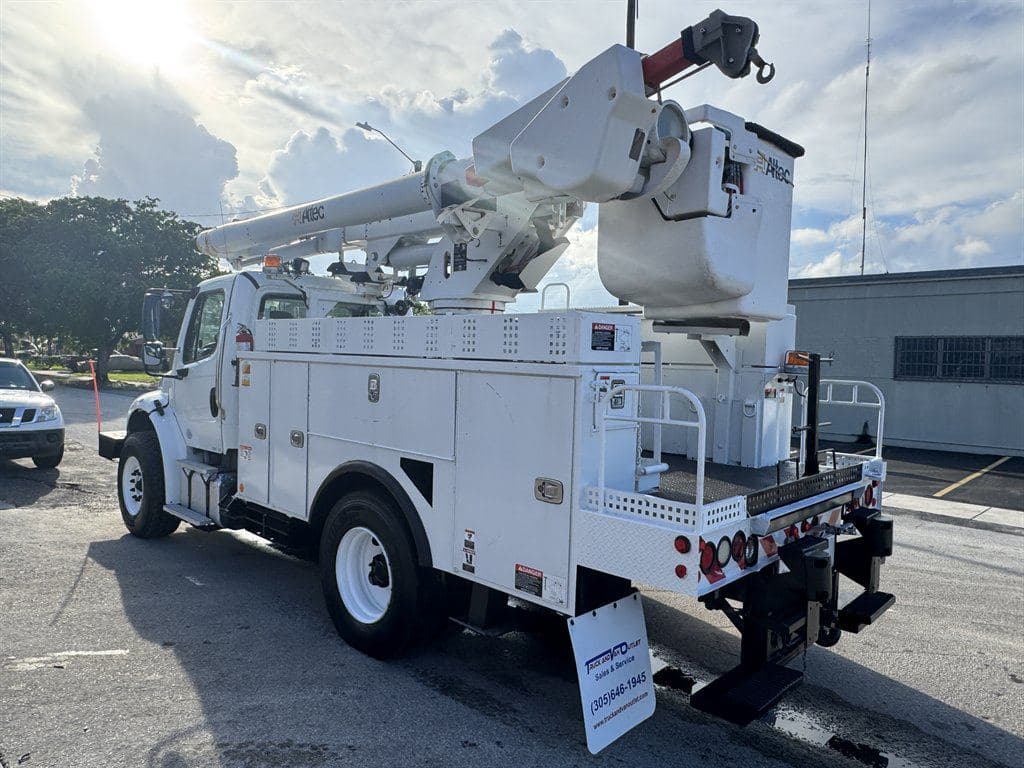 2016 Freightliner M2 106 image 10
