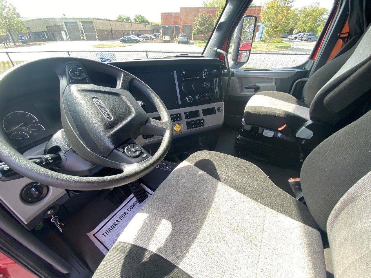 2021 FREIGHTLINER Cascadia CA126 Tandem Axle Sleeper image 9