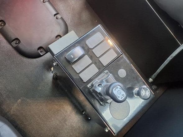 2026 Kenworth T880 image 24