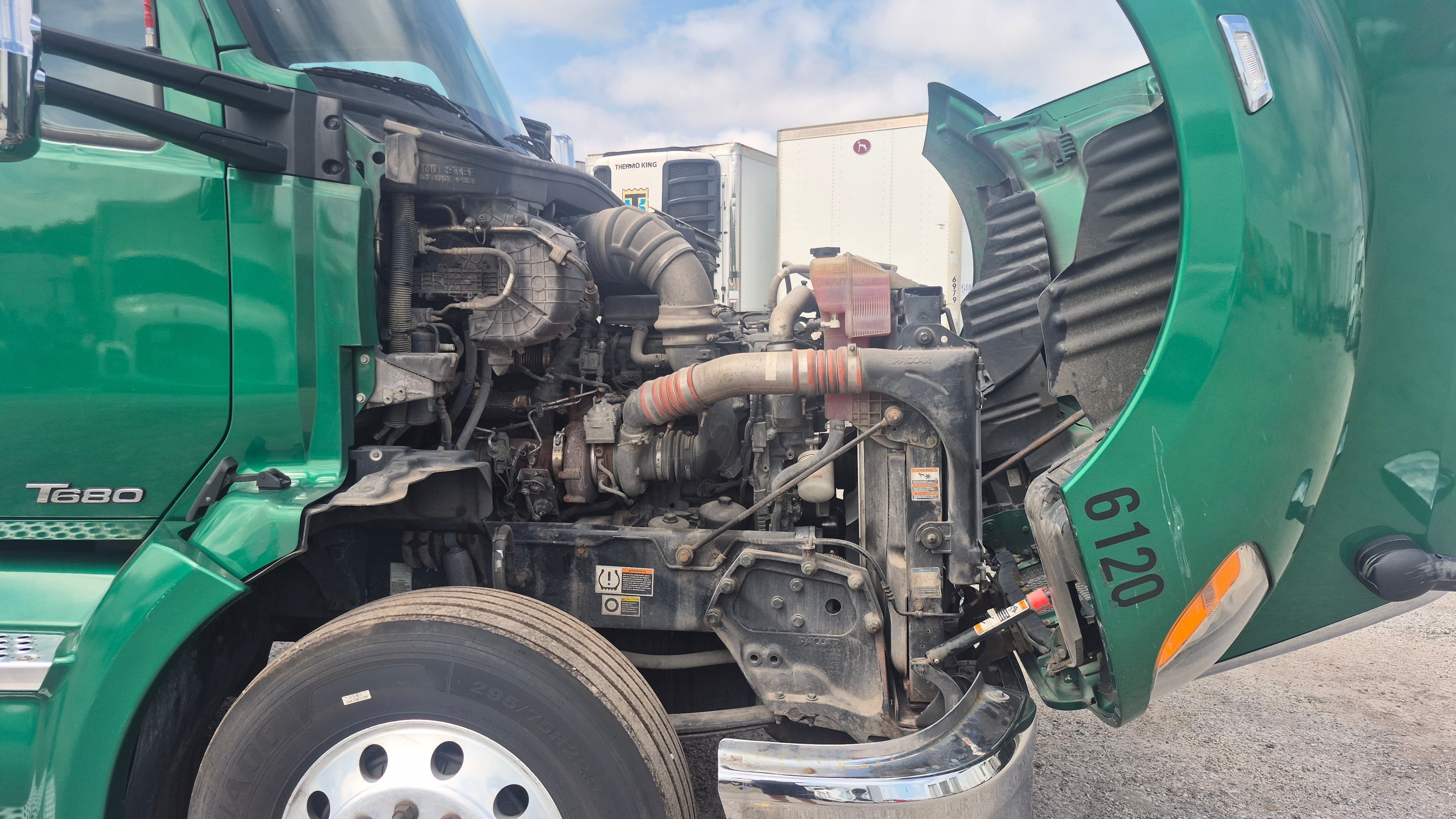 2019 Kenworth T680 image 15