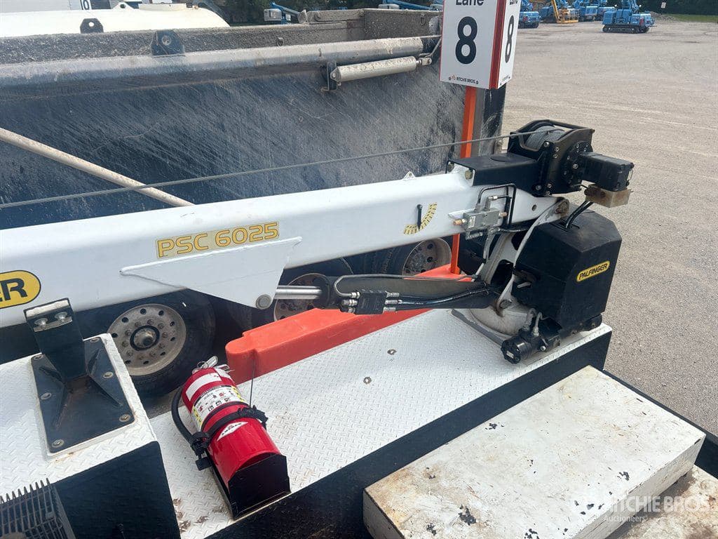 2018 Ford F550sd image 22