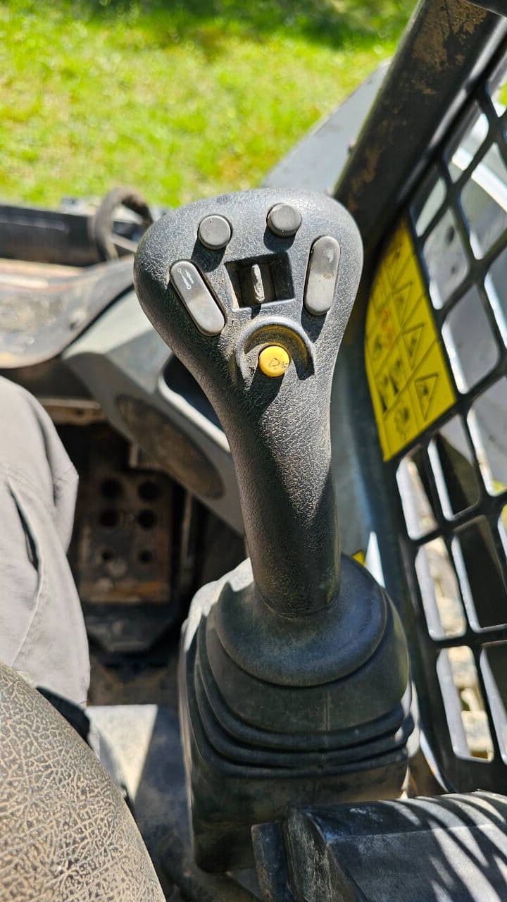 2021 Bobcat T595 image 8