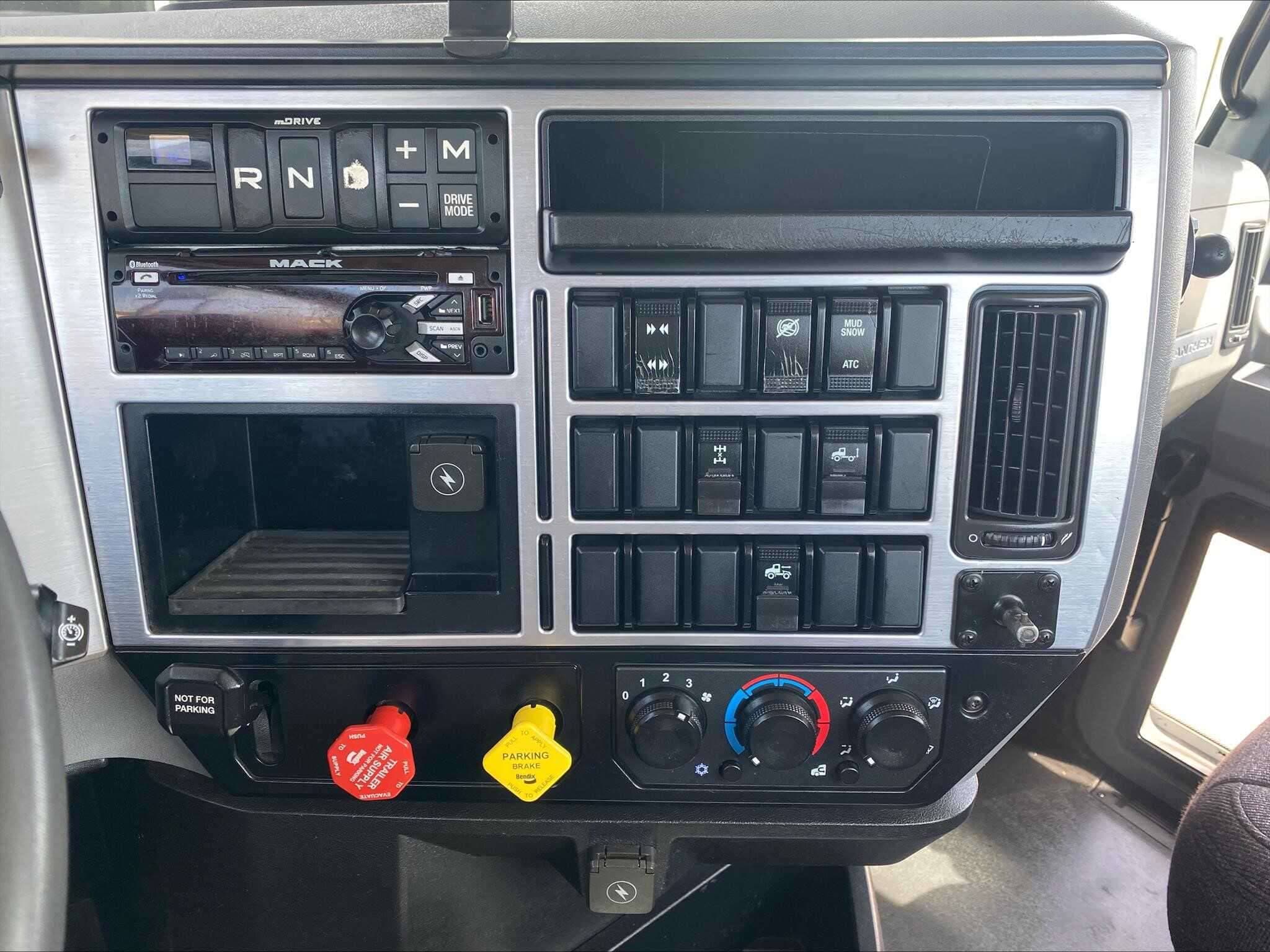 Used 2021 MACK ANTHEM Conventional - Day Cab in Oklahoma City, OK image 15