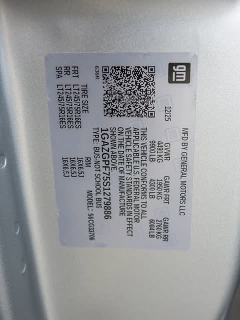 2025 Chevrolet Express 3500 LT  15 Passenger Van image 21