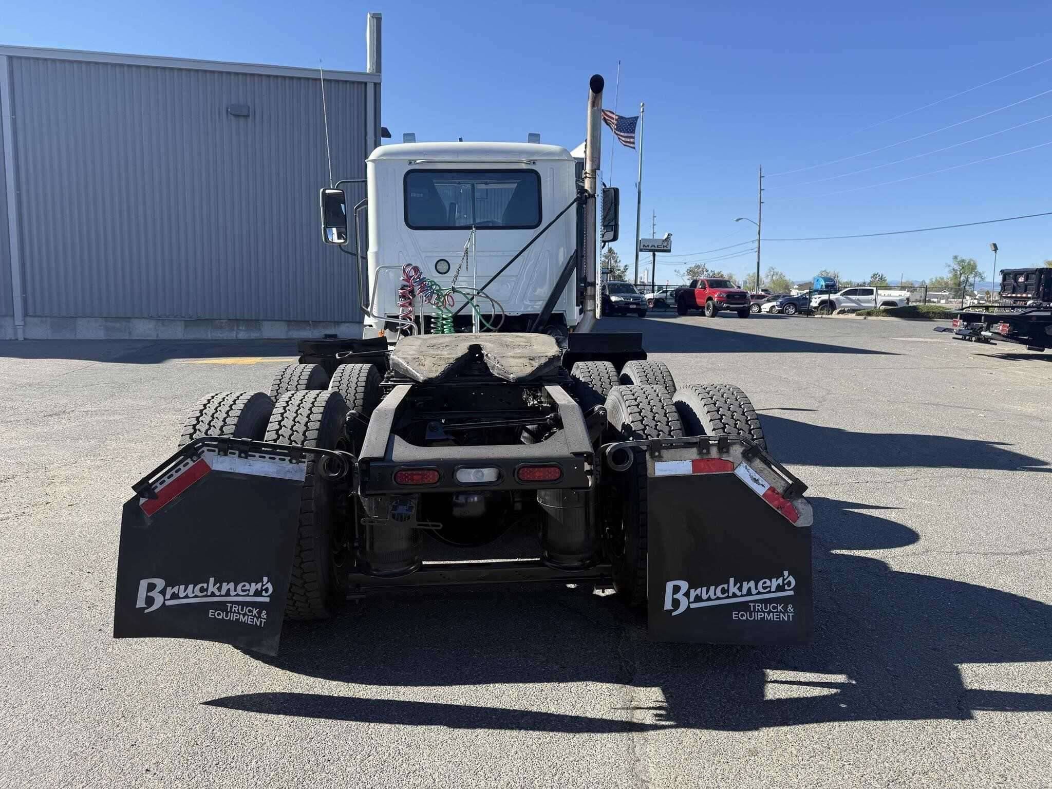 Used 2019 MACK ANTHEM Conventional - Day Cab in Commerce City, CO image 3