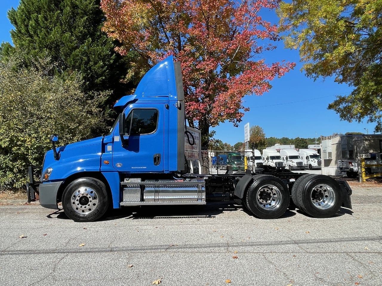 2020 Freightliner Cascadia 125 image 8