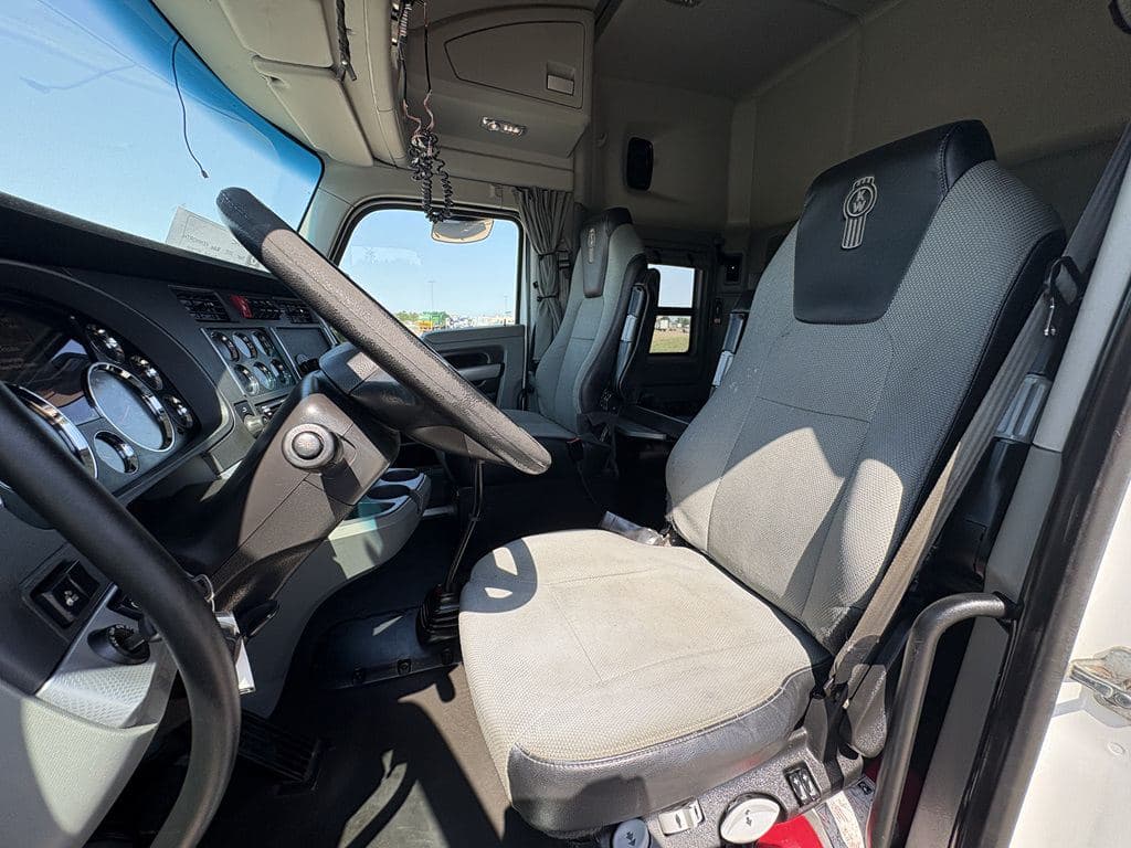 Used 2020 KENWORTH T880 image 21