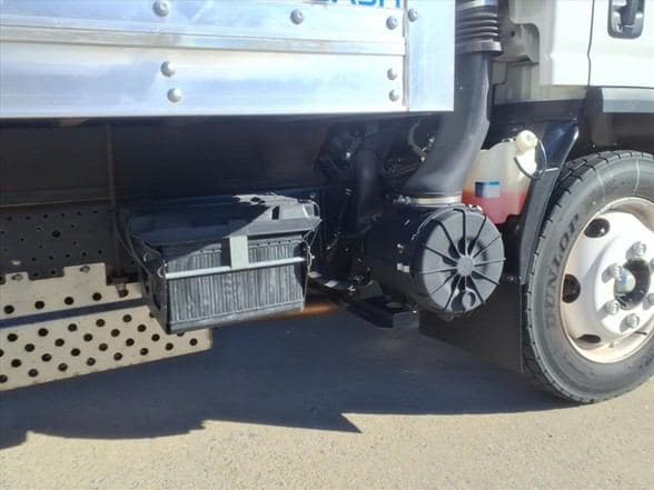 2024 Isuzu NPR HD image 11