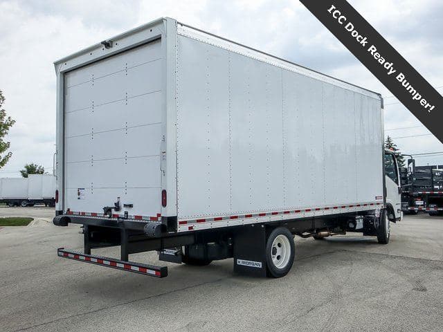 2025 Chevrolet 5500 XG LCF Gas Work Truck 20'x102"x91" Box Truck image 3