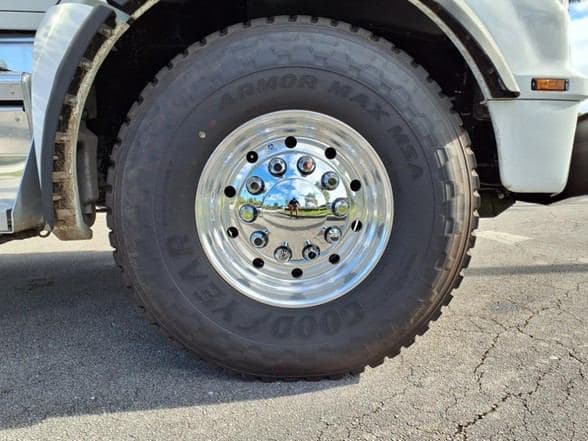 2025 Kenworth T880 image 9