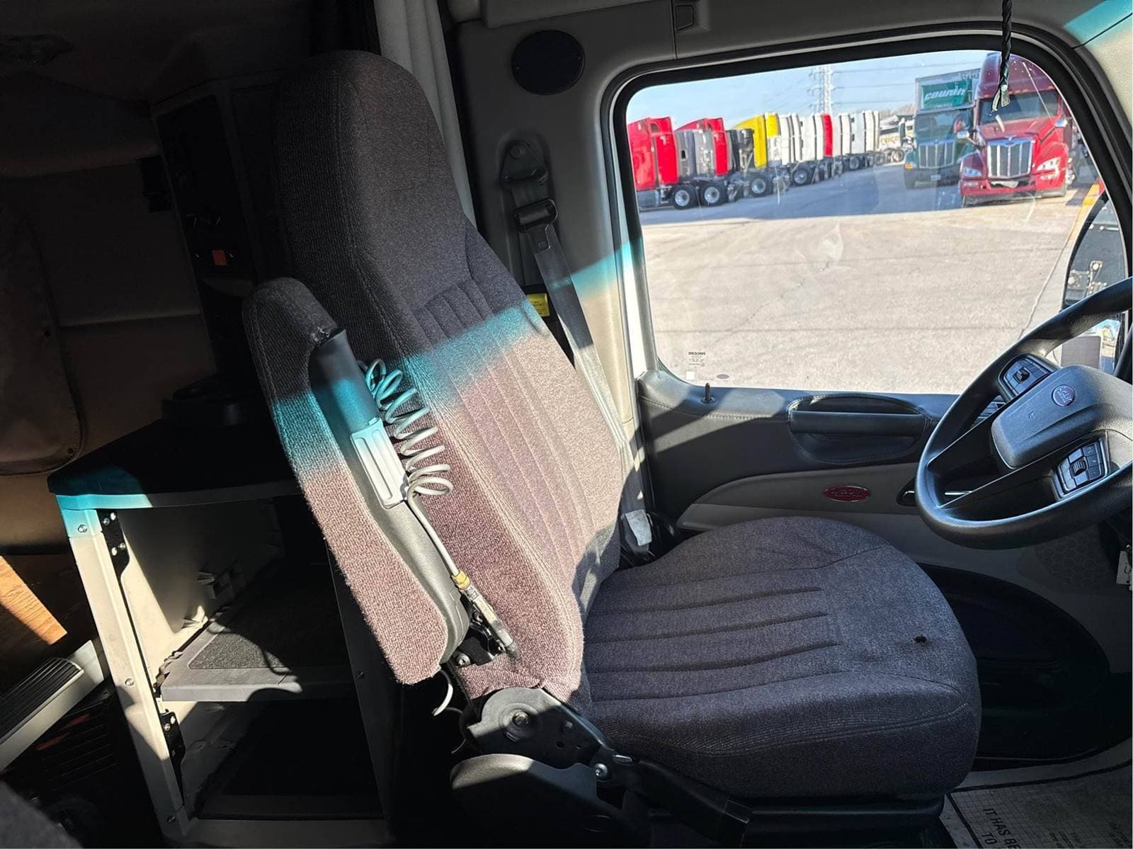 2024 Peterbilt 579 image 15