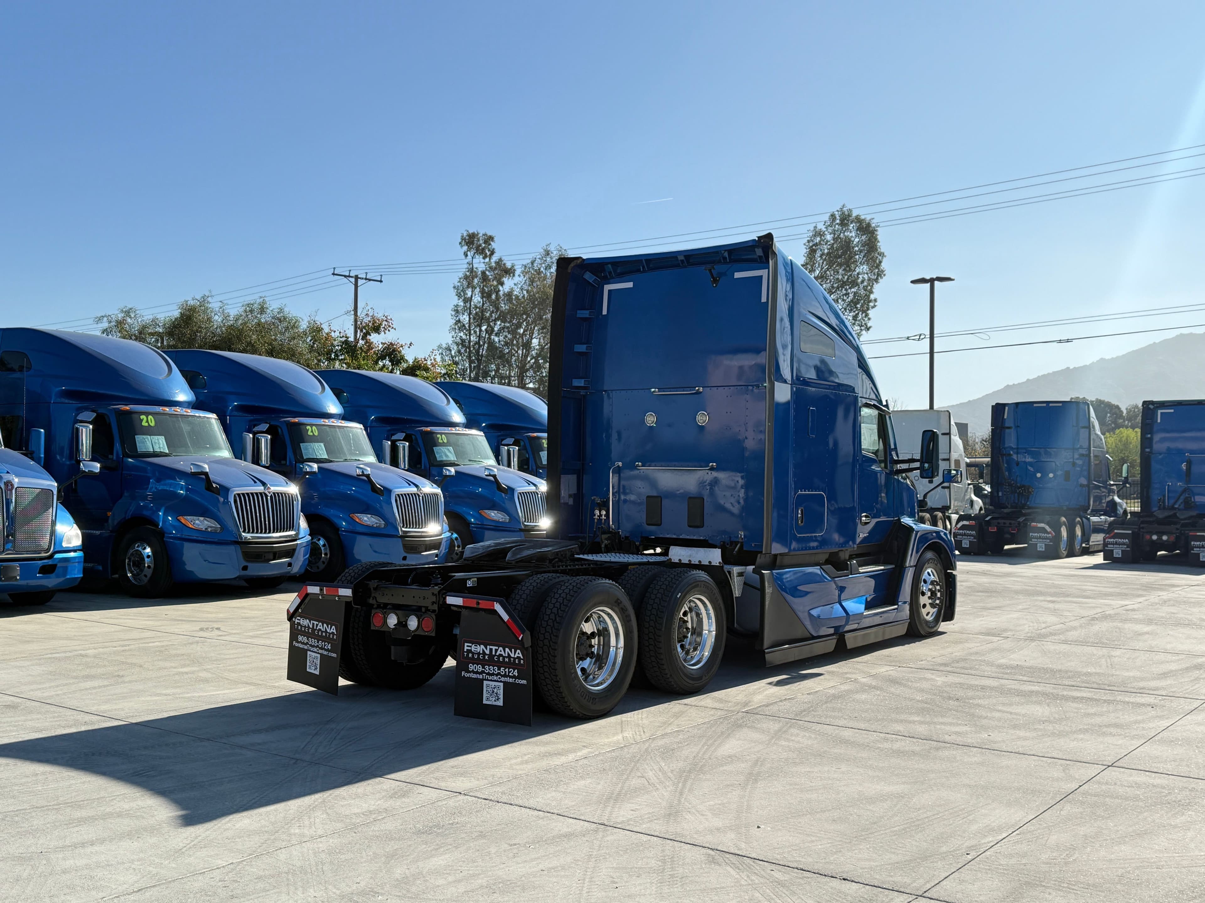 2022 Kenworth T680 image 4