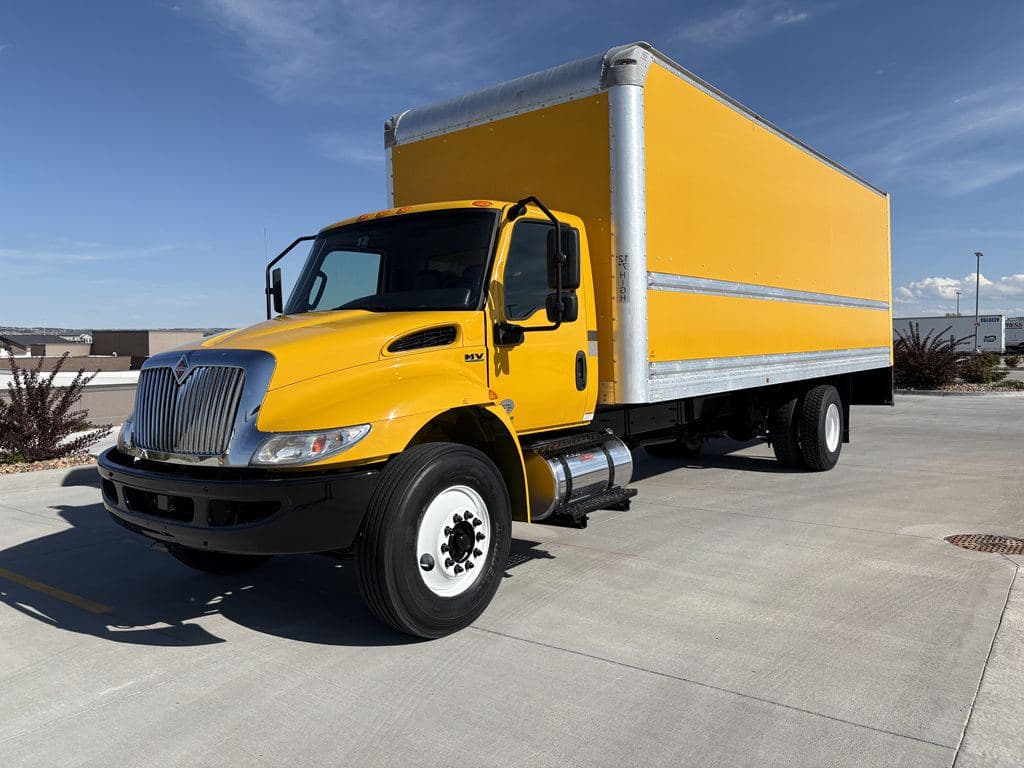Used 2021 INTERNATIONAL MV607 image 7