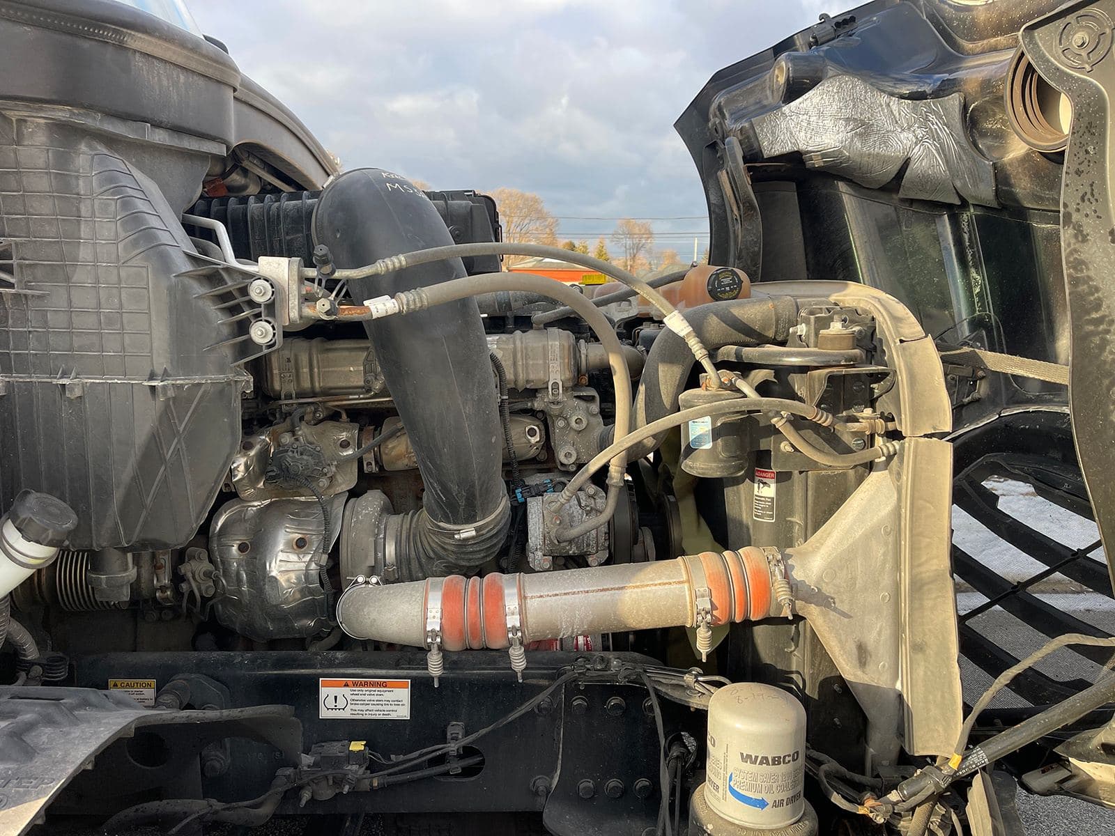 2022 Freightliner Cascadia image 9