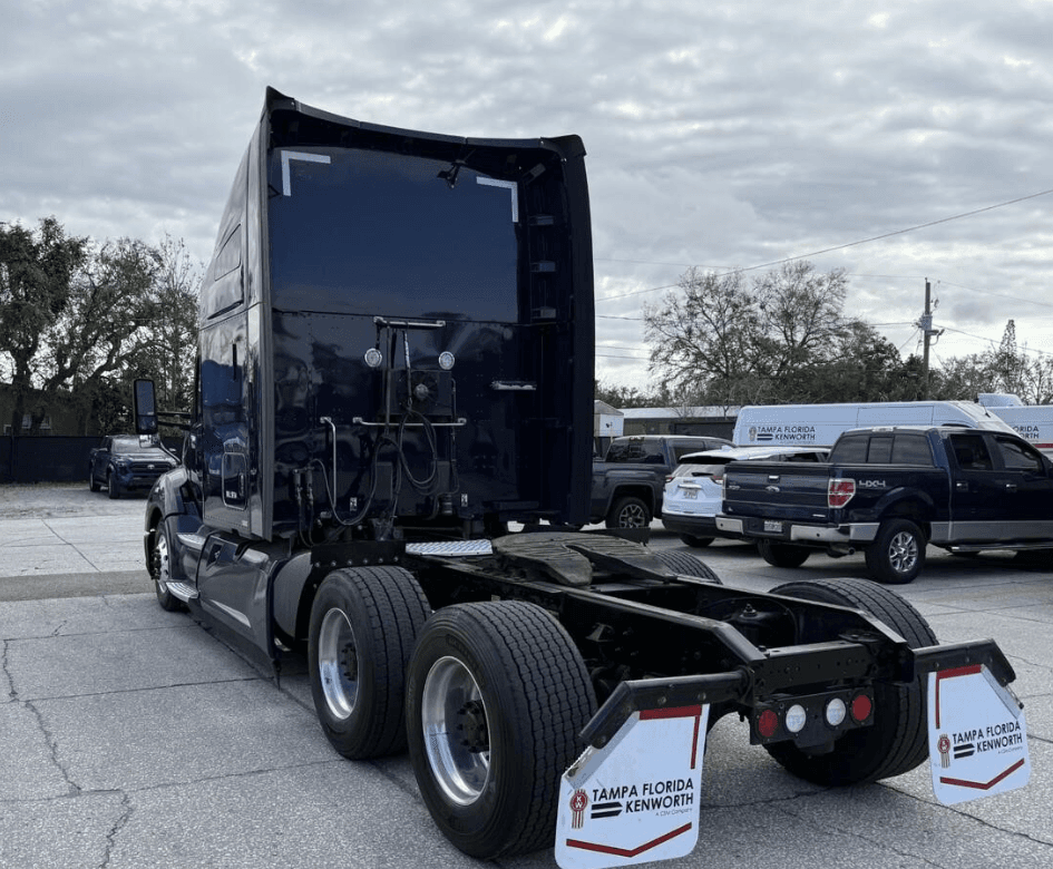2020 Kenworth 310 image 6