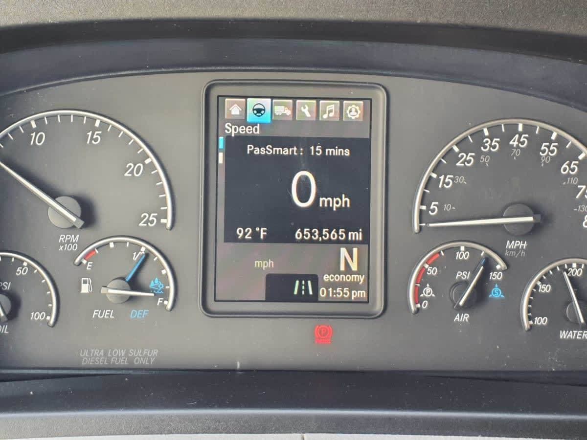 2020 Freightliner Cascadia image 10