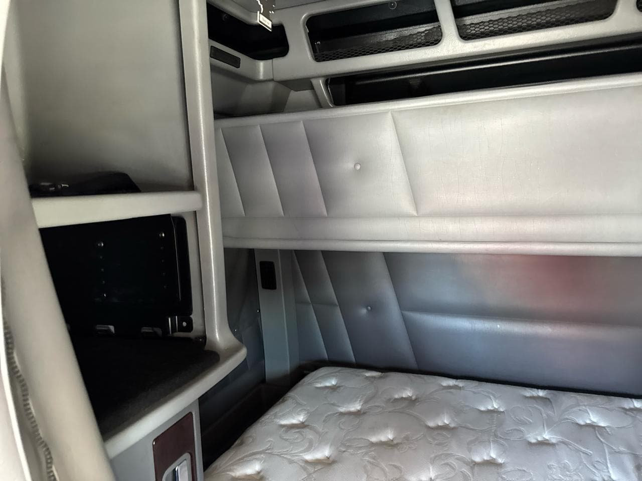 2015 Peterbilt 386 image 8