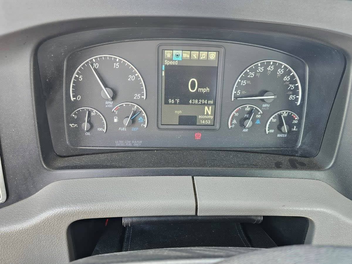 2019 Freightliner Cascadia image 9