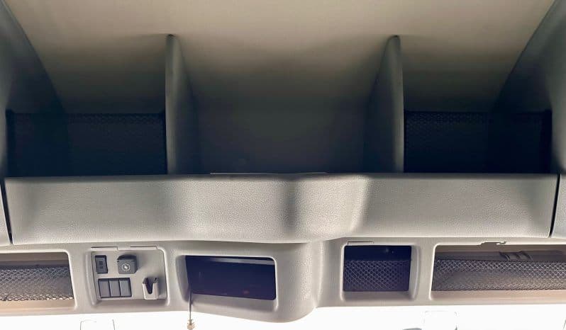 2023 Volvo VNL image 16