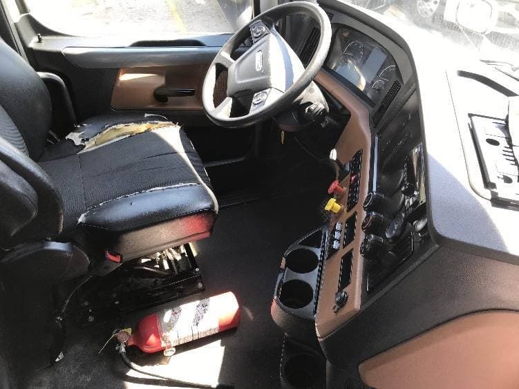 2021 Freightliner Cascadia image 13